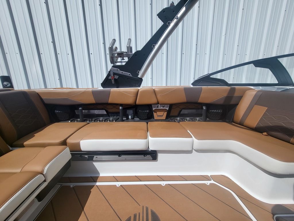 2025 Malibu Boats 23 LSV