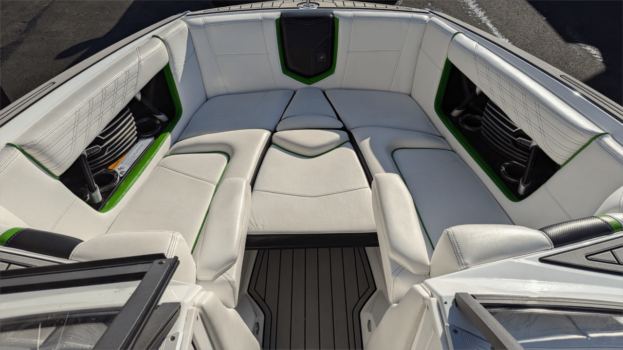 2016 Nautique G23 w/ Trailer
