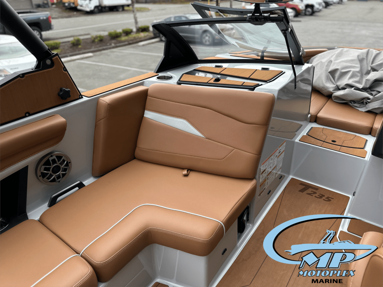 2023 Axis T235