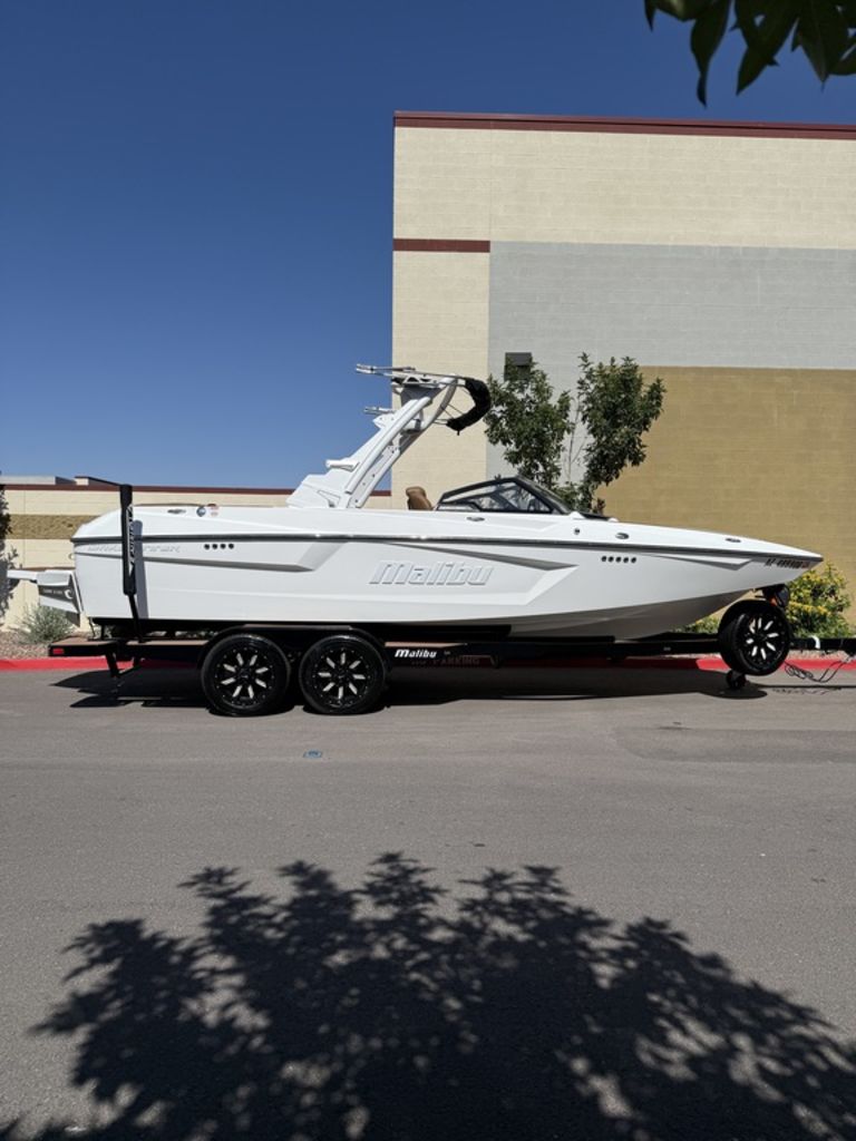 2022 Malibu Boats 23 MXZ