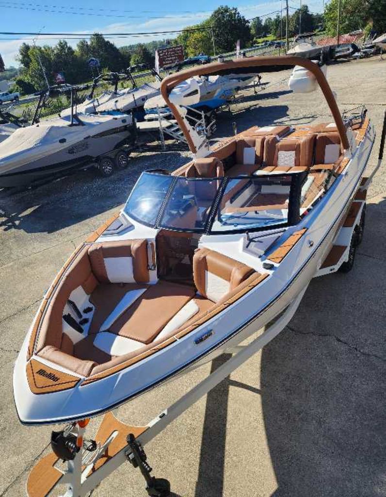2025 Malibu Boats Wakesetter 23 LSV