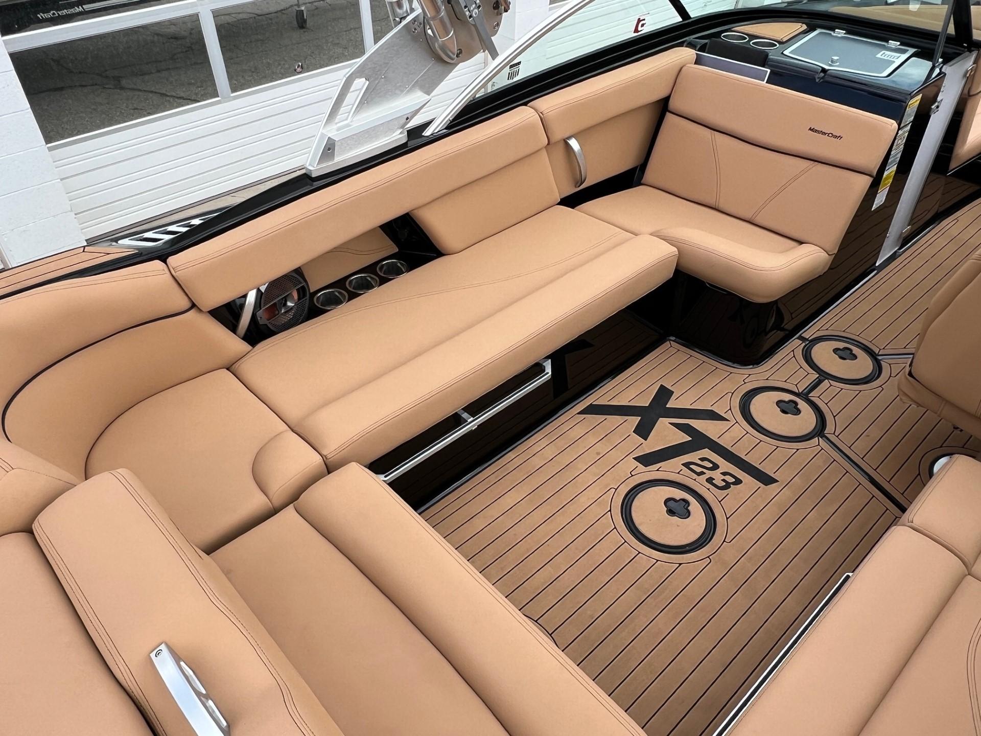 2021 MasterCraft XT23