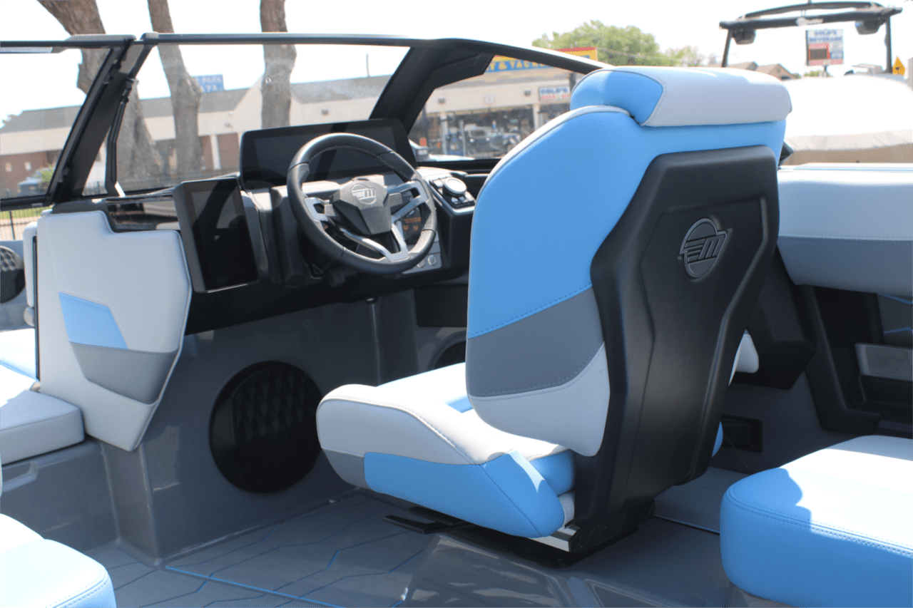 2025 Malibu 22 MXZ Icon
