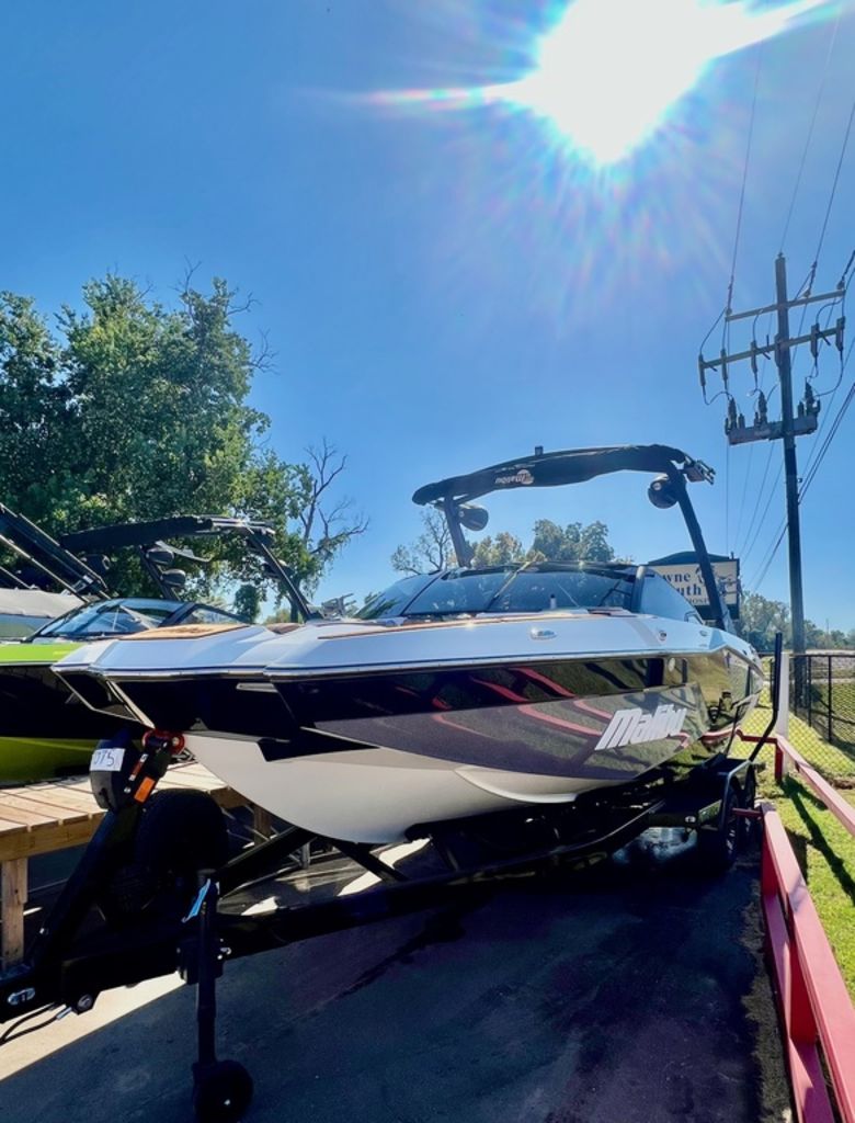 2025 Malibu Boats 22 MXZ