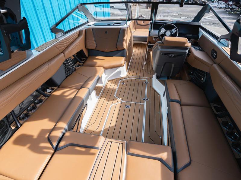 2025 Nautique G23