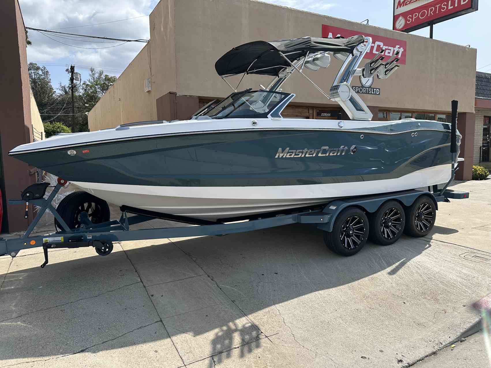 boat.Title