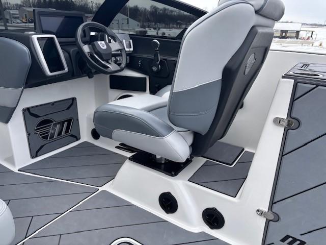2022 Malibu Wakesetter 25 LSV -LT4 Supercharged