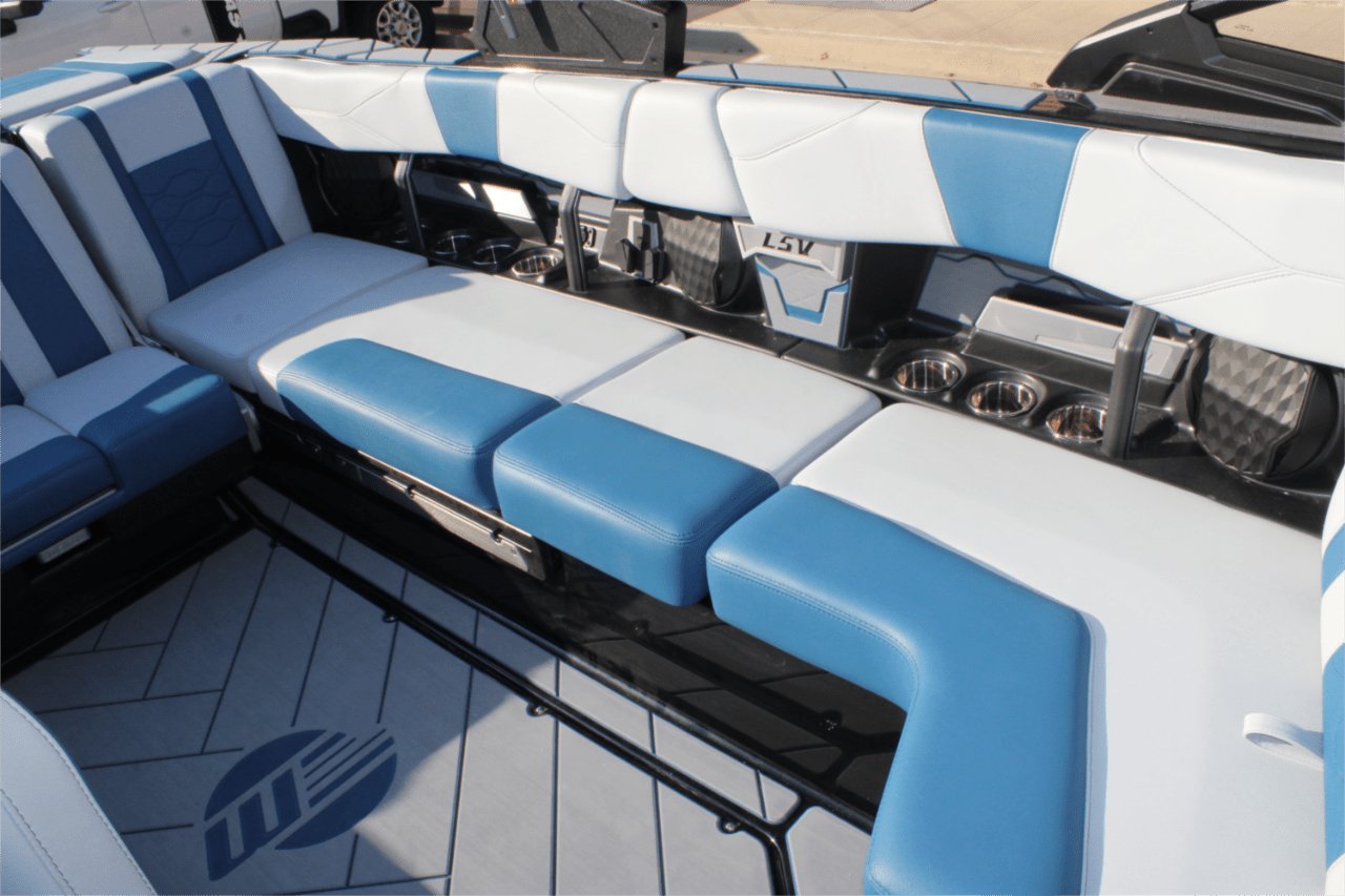 2025 Malibu 23 LSV