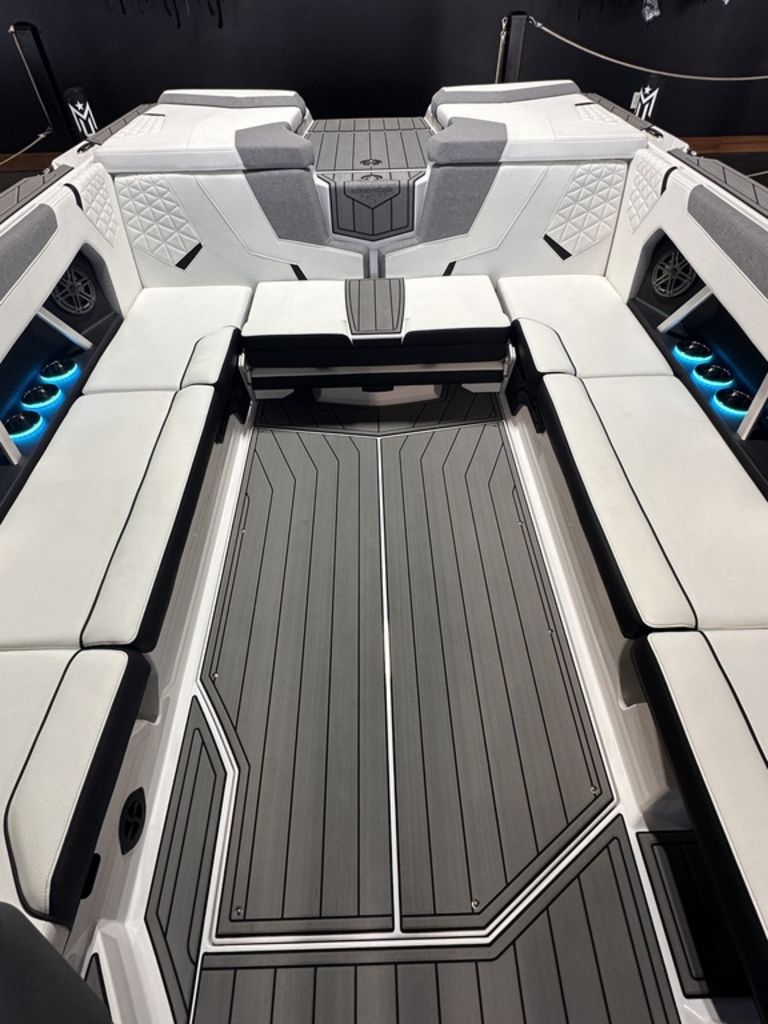 2024 Nautique GS24
