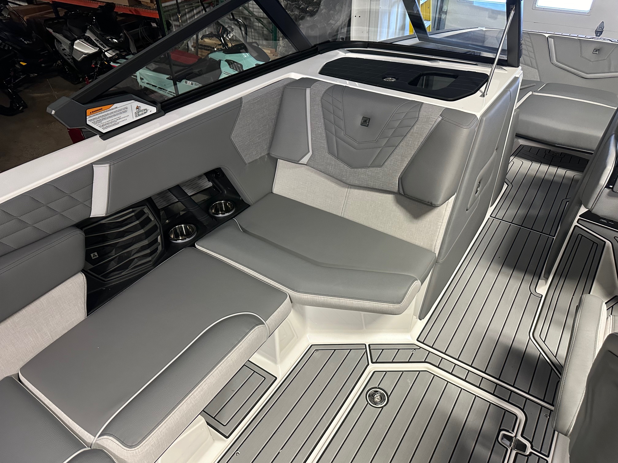2024 Nautique G23