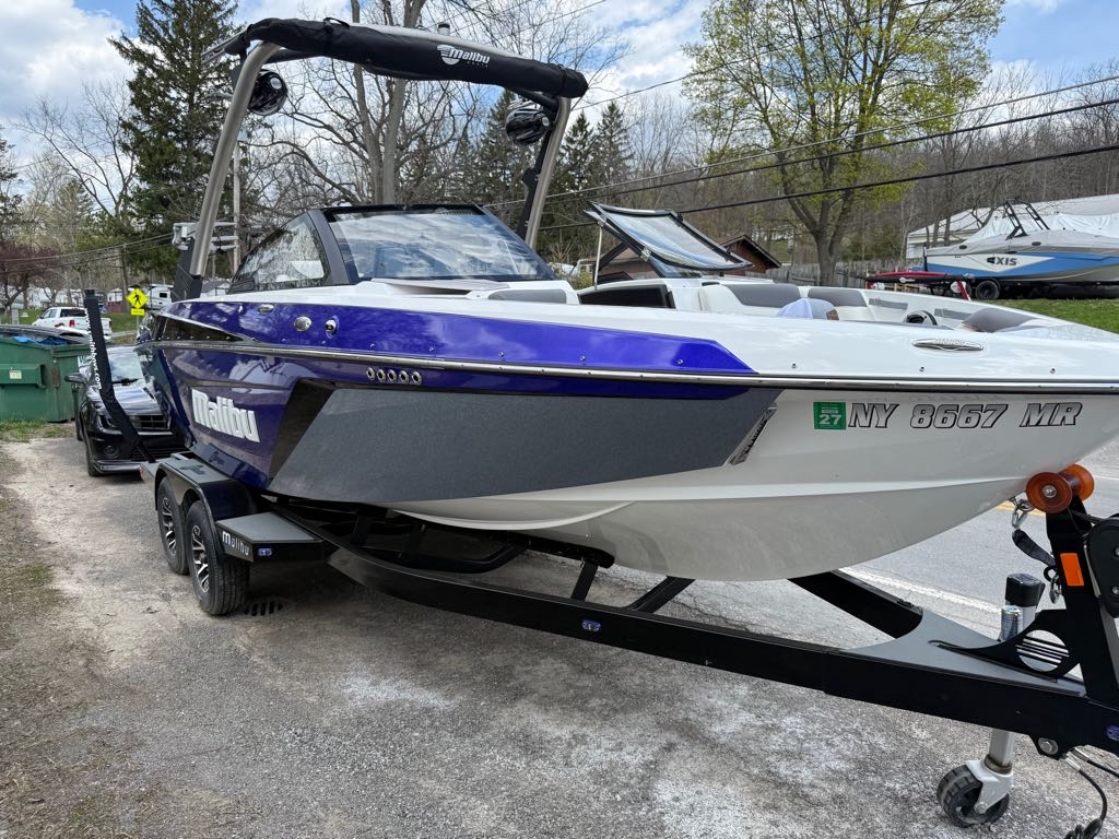 2021 Malibu Boats Wakesetter 22 LSV