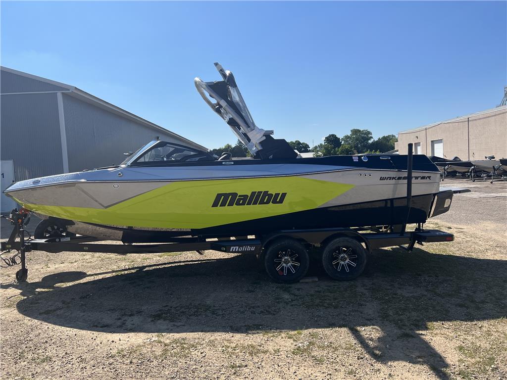 NEW 2024 MALIBU 23 LSV WAKESETTER w/ M6DI (DH) and TRAILER