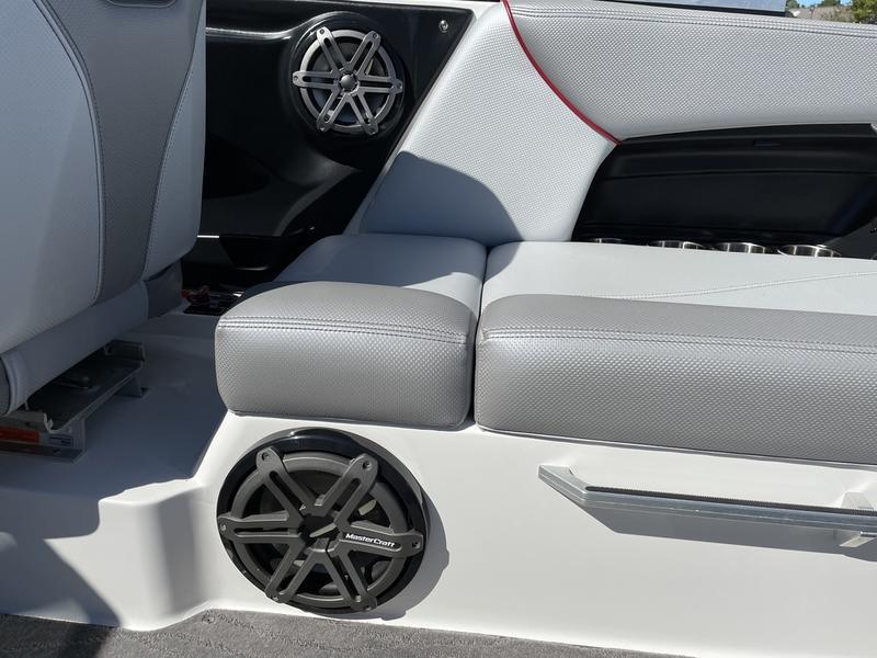 2016 MasterCraft X23