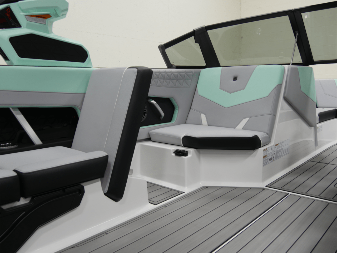 2025 Nautique GS22 – Captiva Green/Jet Black