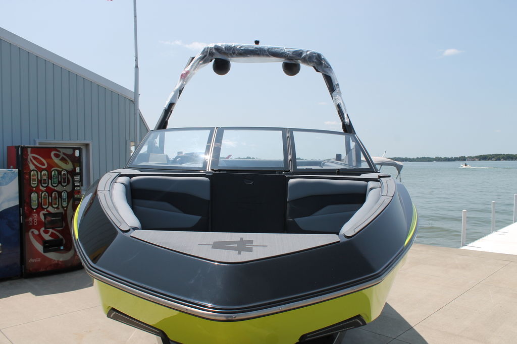 2024 Axis Wake Research T220