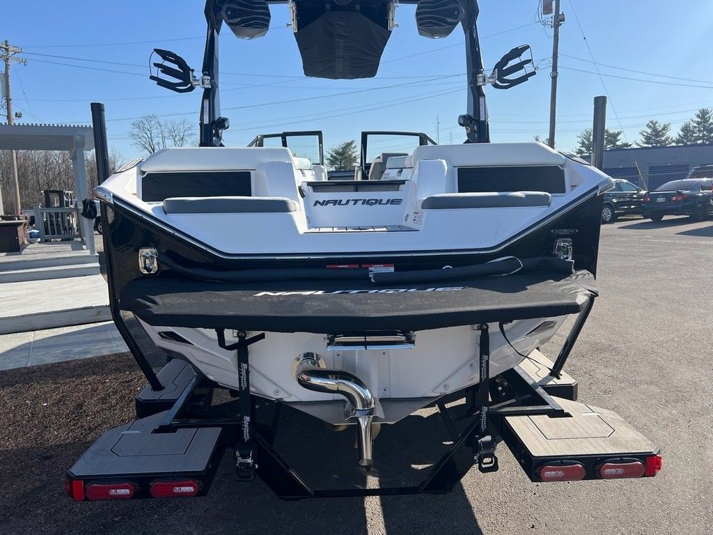 boat.Title