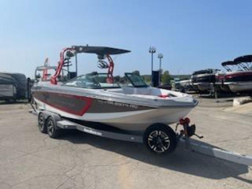 boat.Title