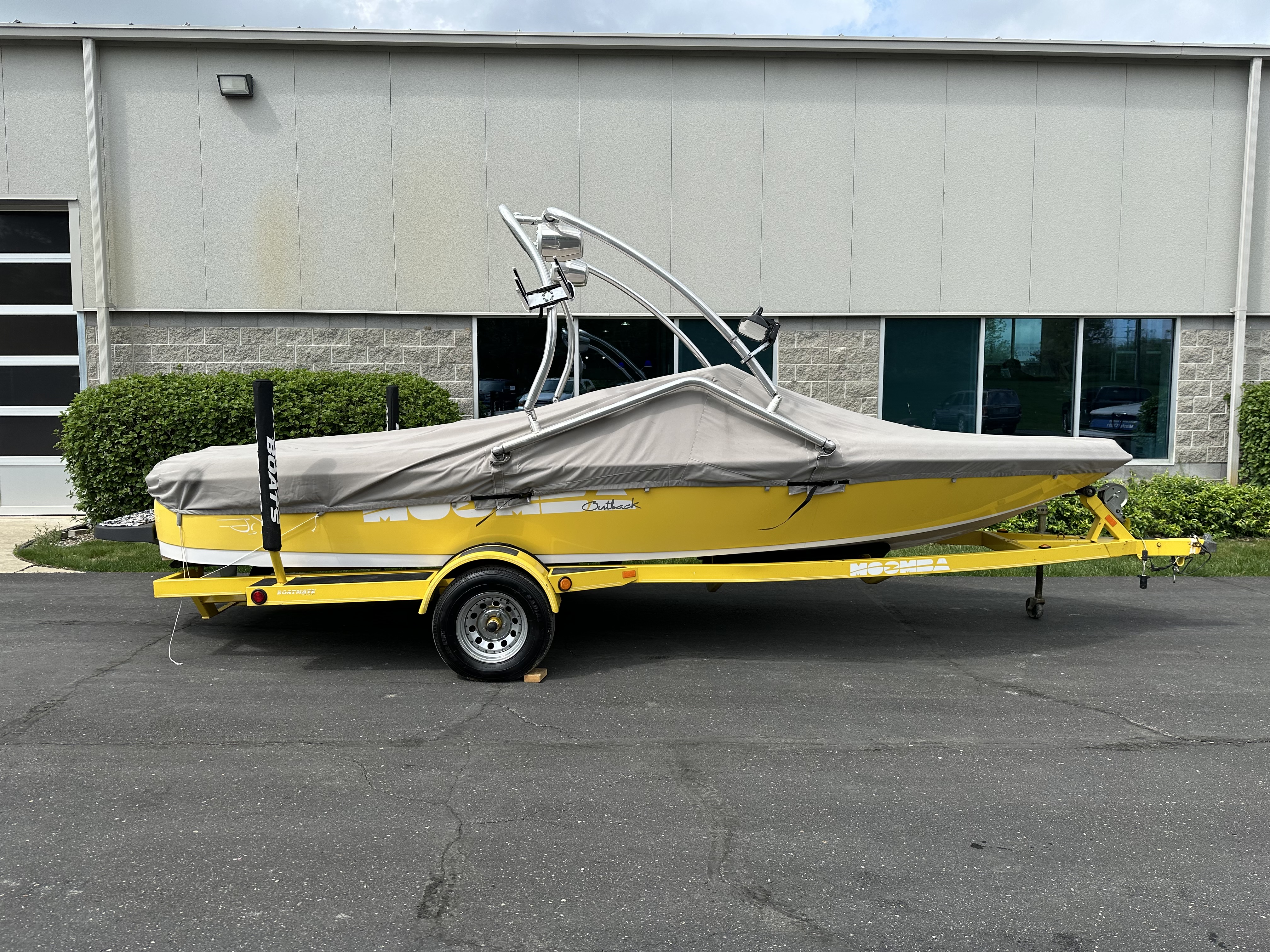 2002 Moomba Outback
