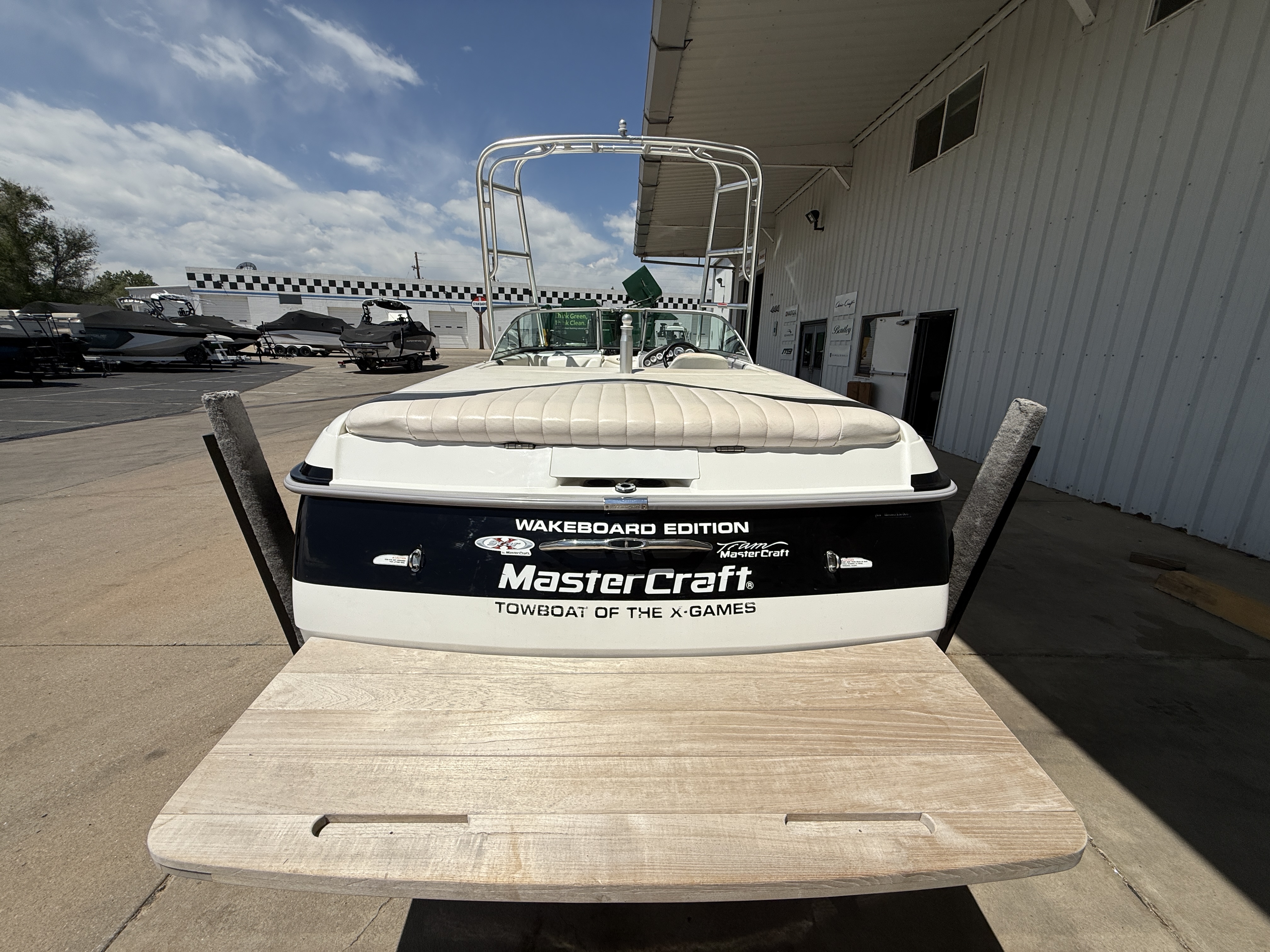 2024 Nautique G21