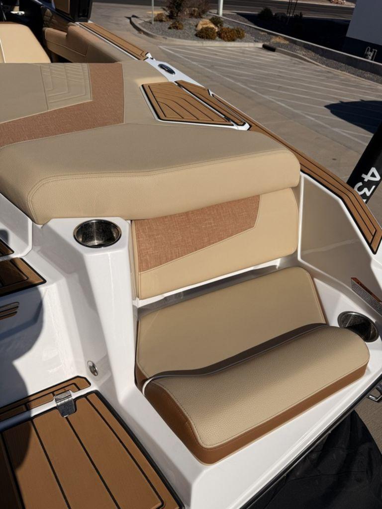 2024 Nautique G25
