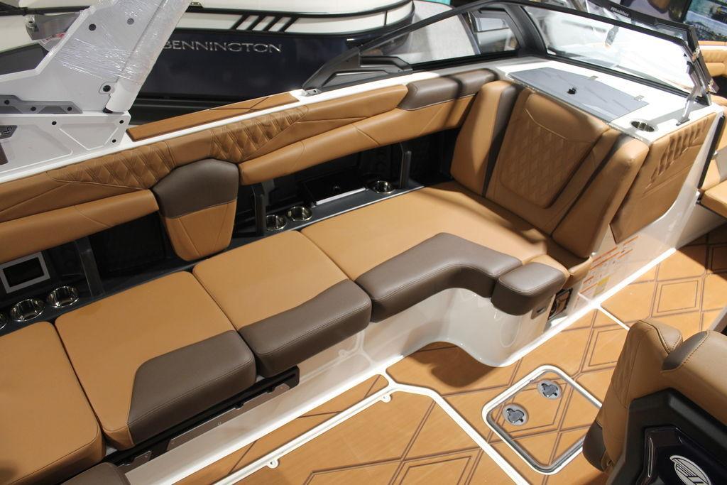2025 Malibu M230