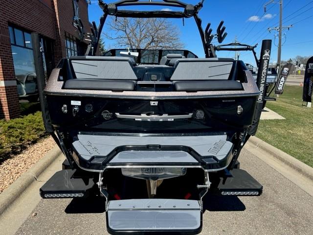 2024 Malibu Wakesetter M220 -W5346