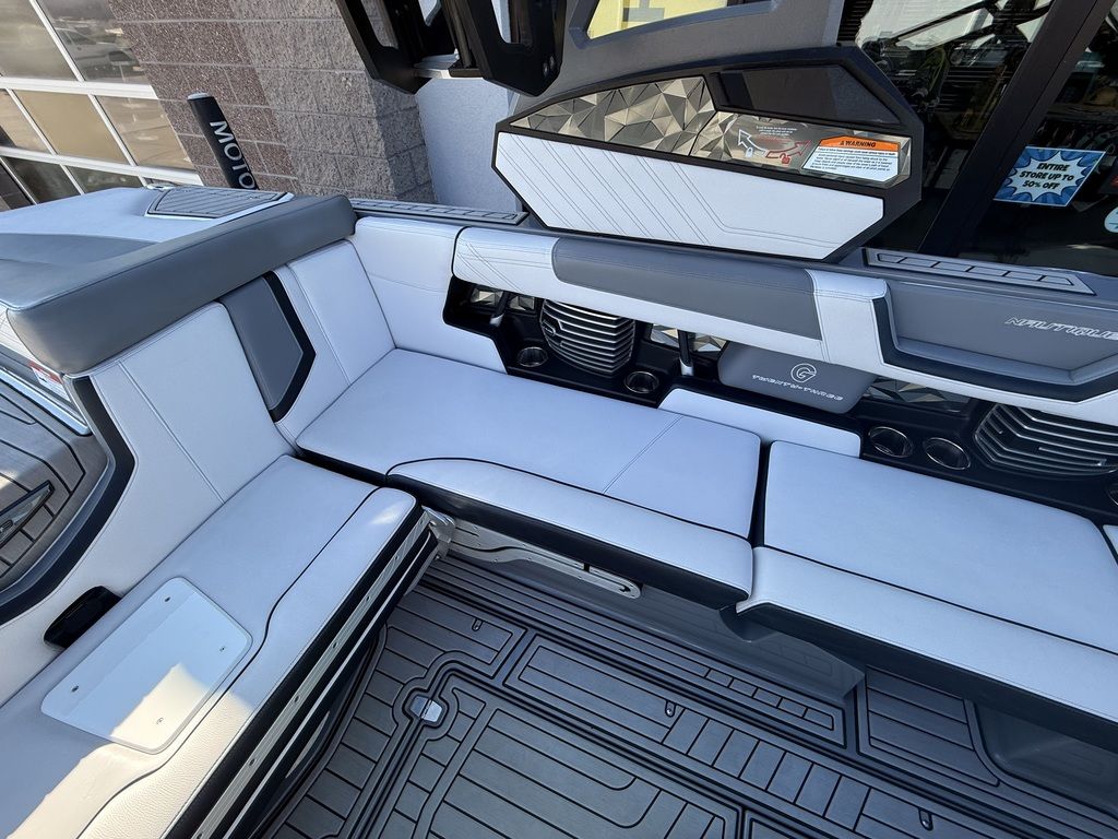 2019 Nautique G23