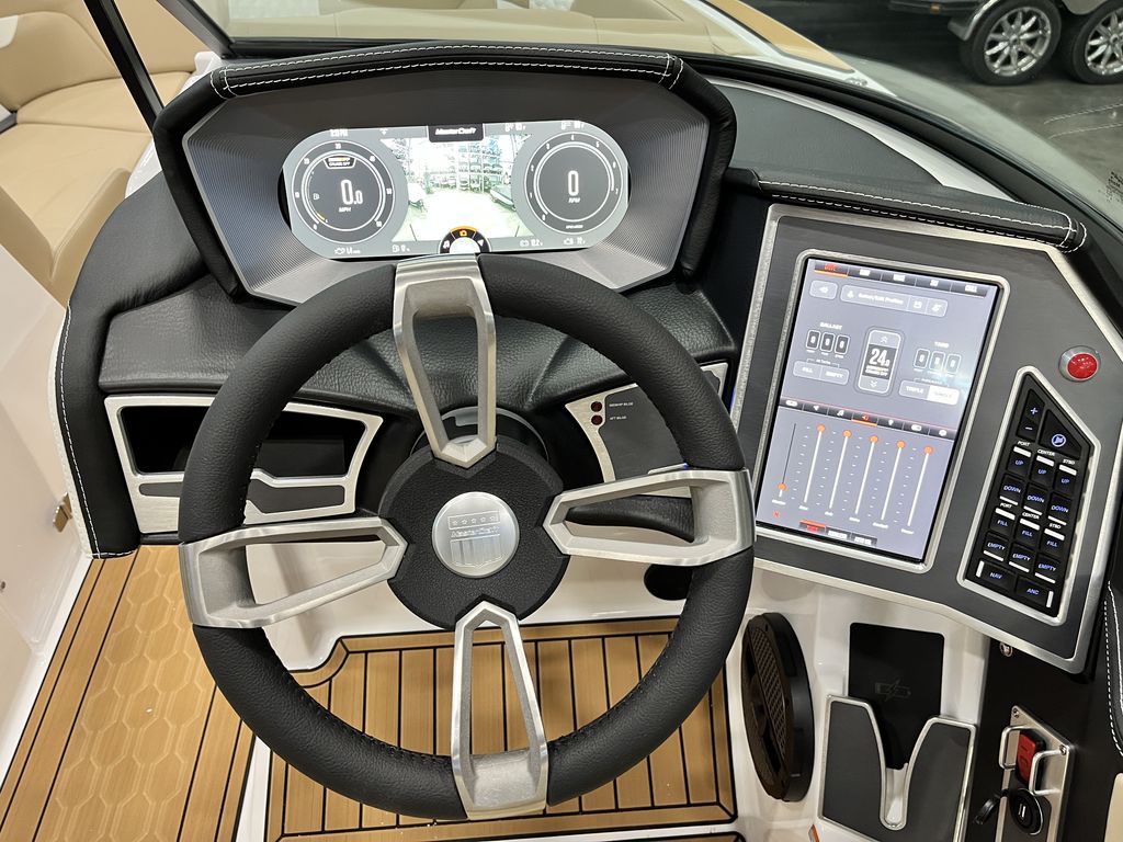 2024 MasterCraft XT22