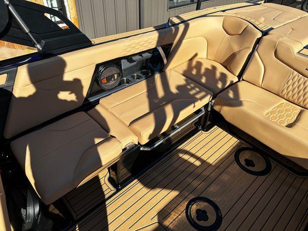 2024 MasterCraft XT24