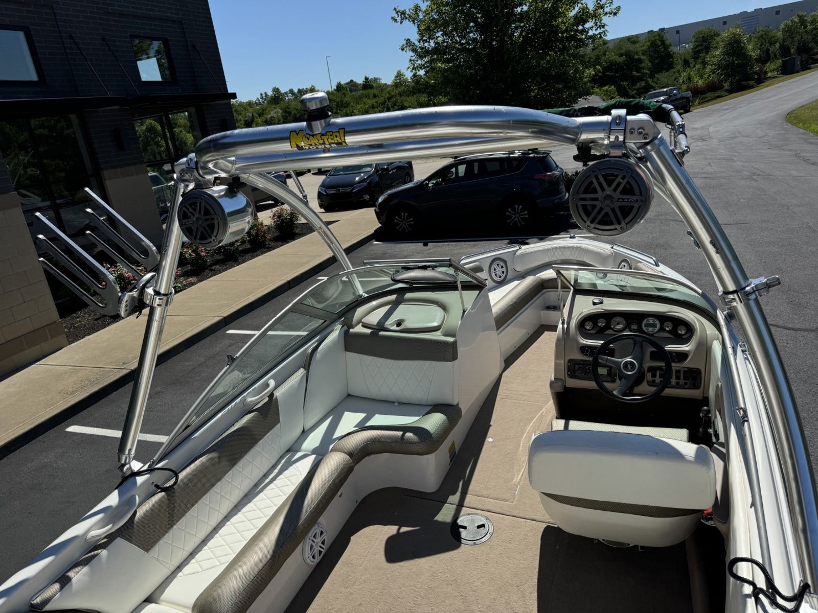 2000 MasterCraft Maristar 230V