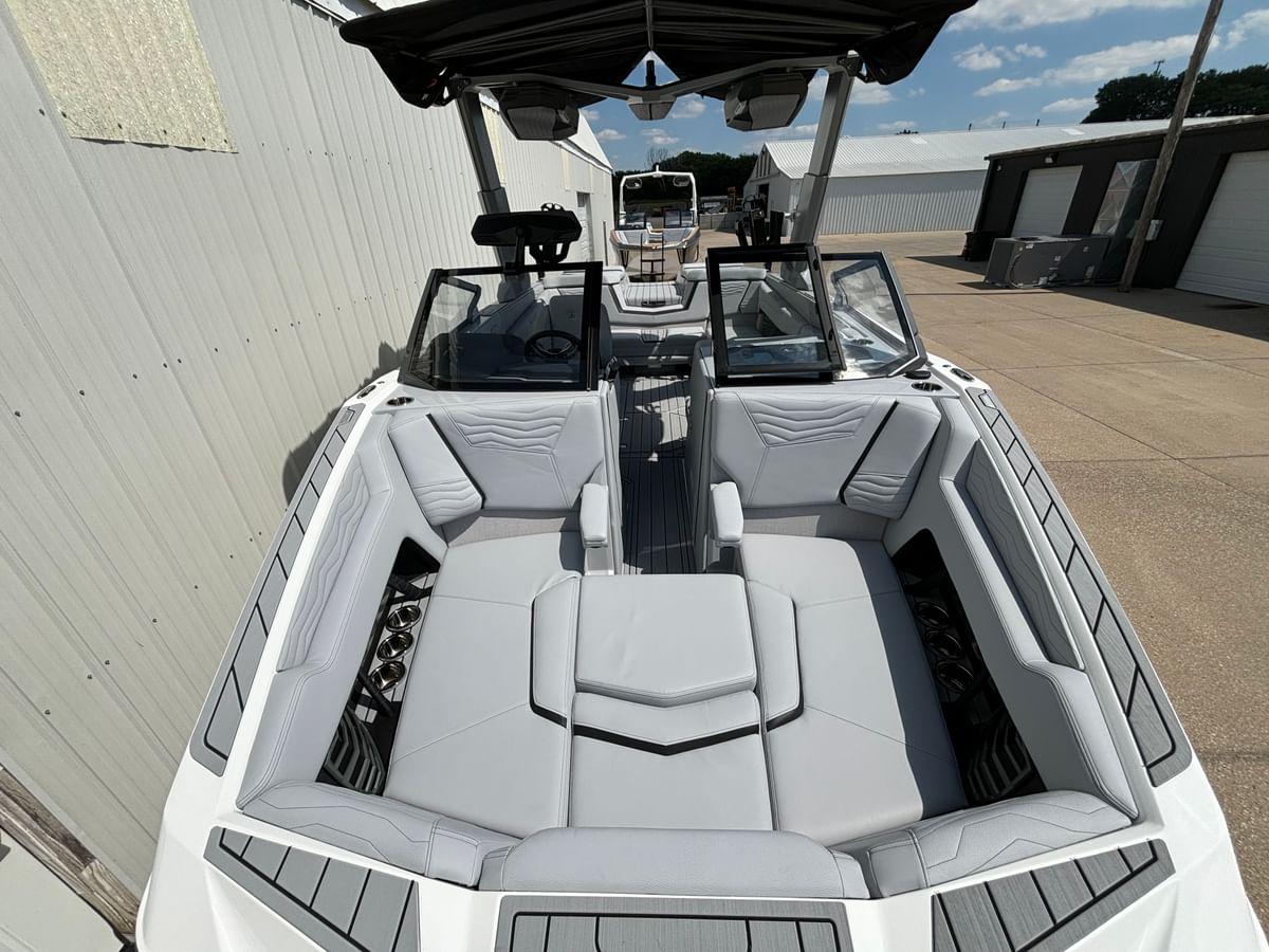 2025 Super Air Nautique G23