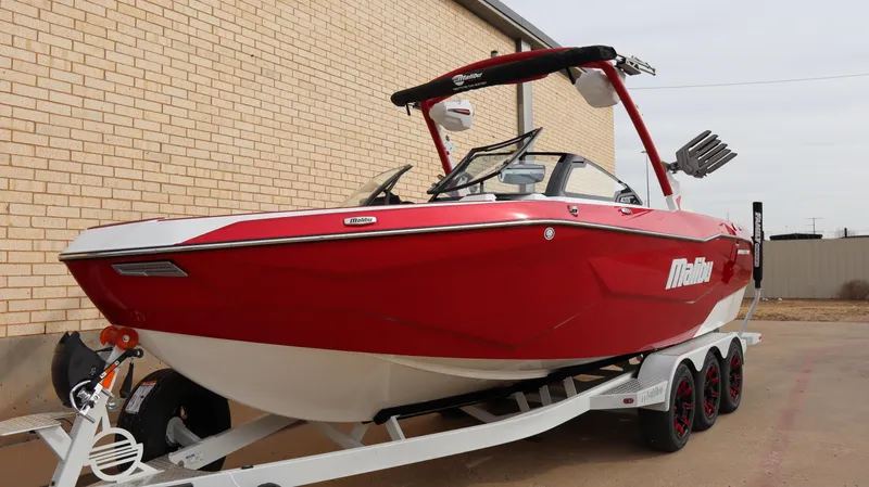 boat.Title