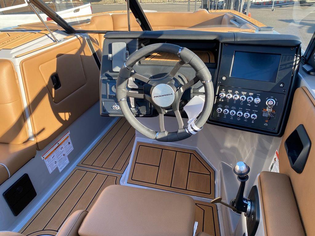 2024 MOOMBA Max