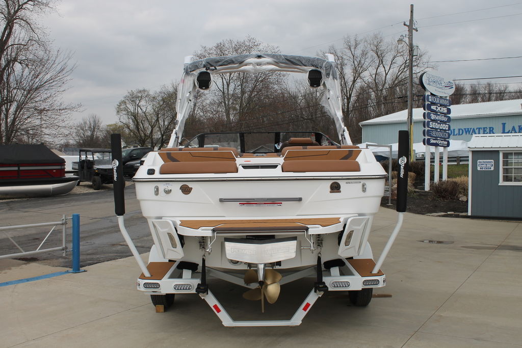 2025 Malibu Boats 22 LSV