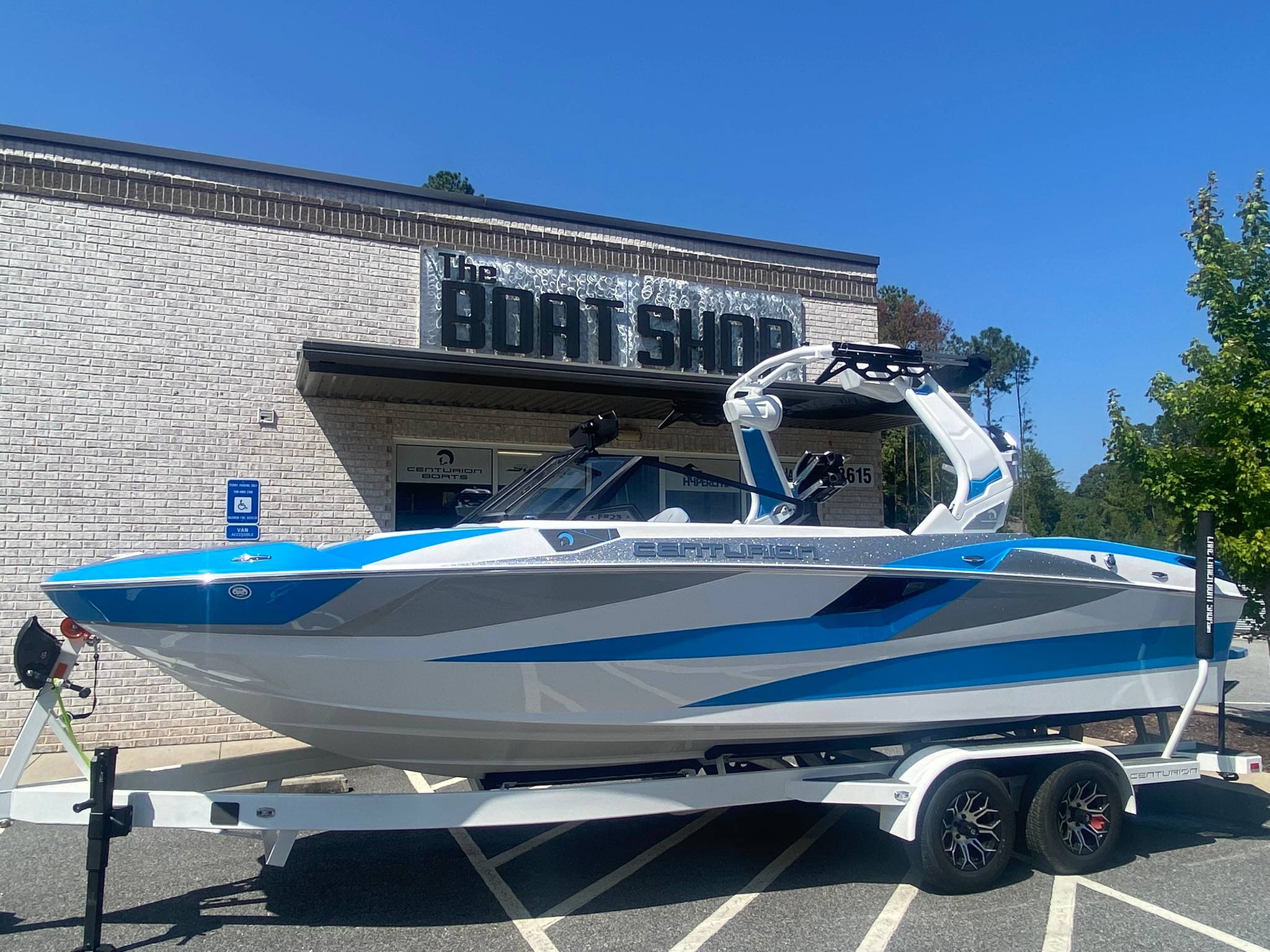 boat.Title