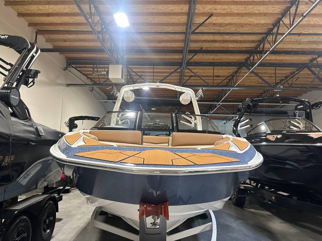 2023 Supreme S220 *Cleanest USED LOW HOURS* $708.66/mo OAC 5.99%