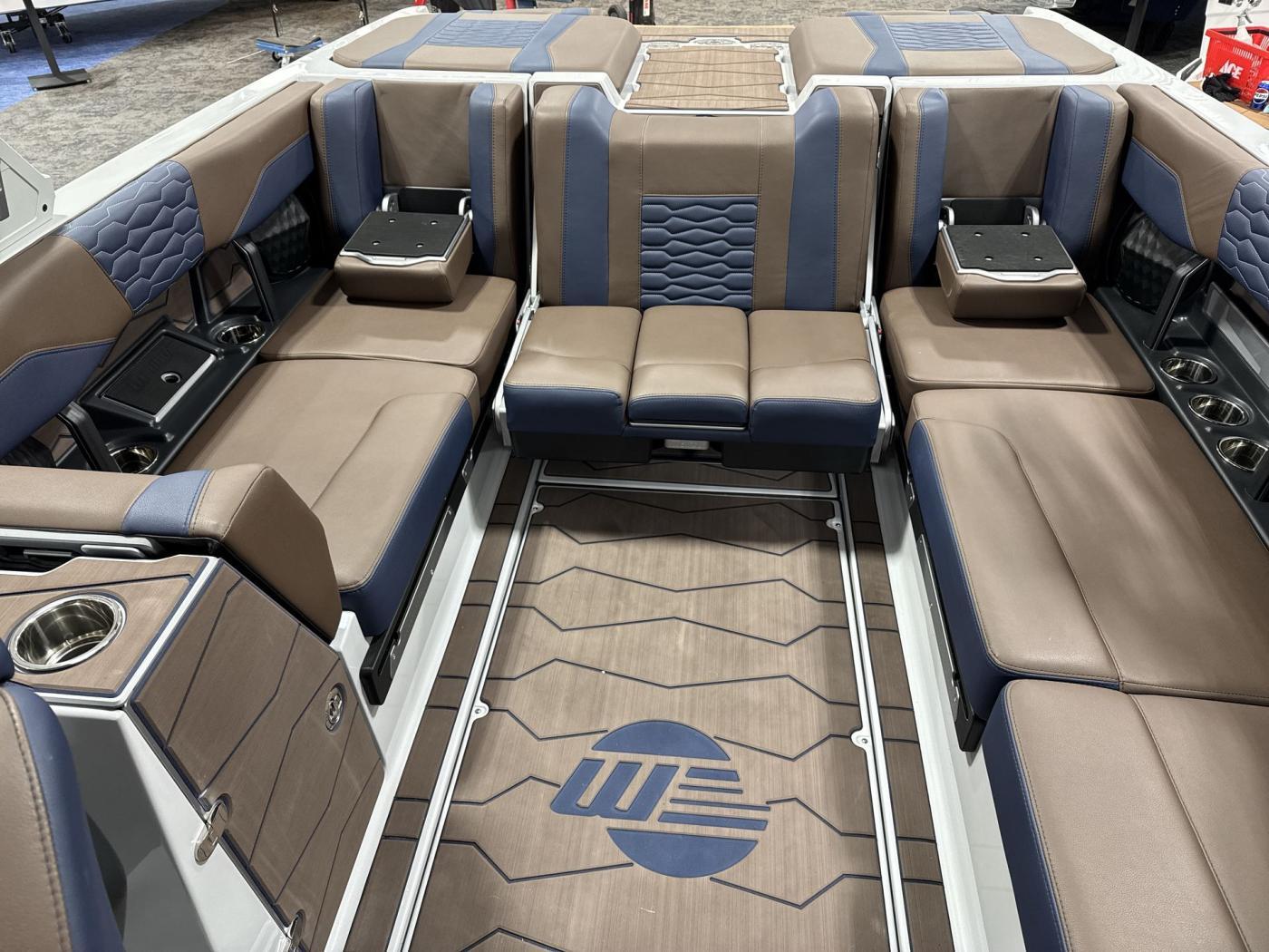 2025 Malibu 24 MXZ