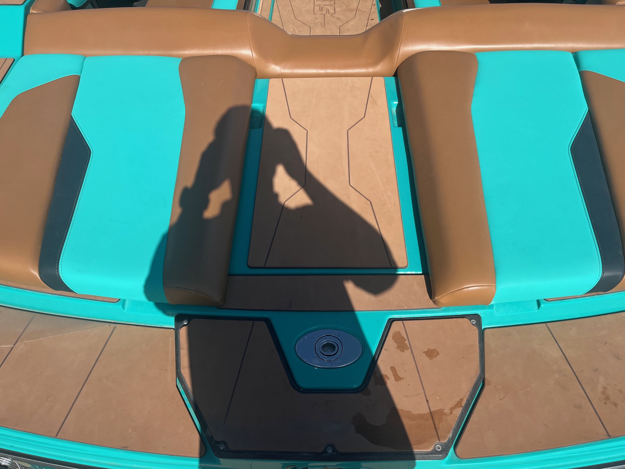 2023 Axis T250
