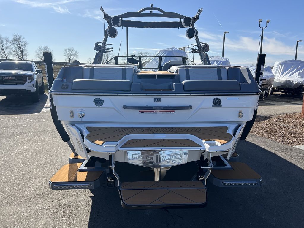 2025 Malibu Boats 23 LSV