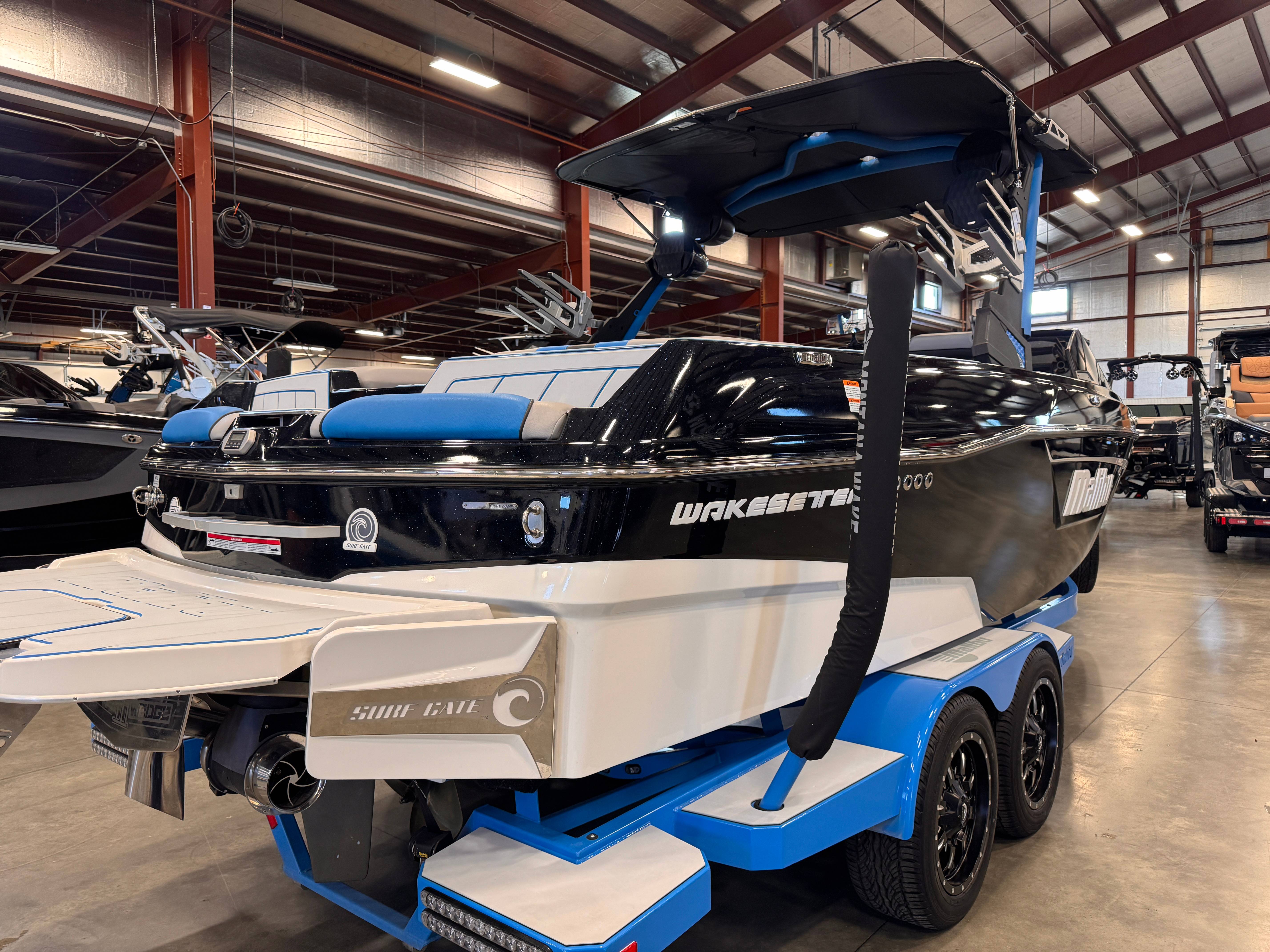 2022 Malibu 23 LSV