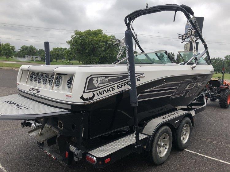2012 Epic 21v Surf Boat