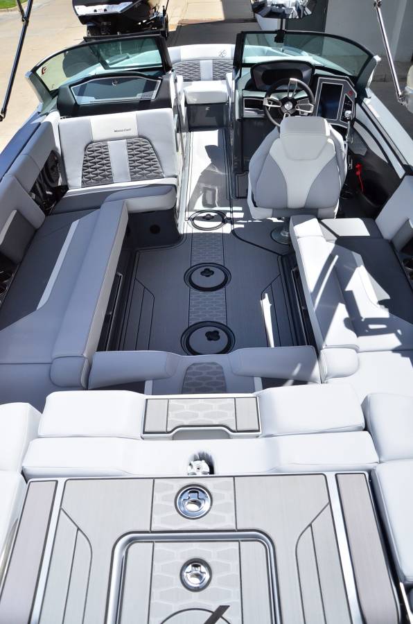 2023 MasterCraft X22 – MODEL YEAR END LIQUIDATION! LOWEST PRICED X22 IN THE COUNTRY!