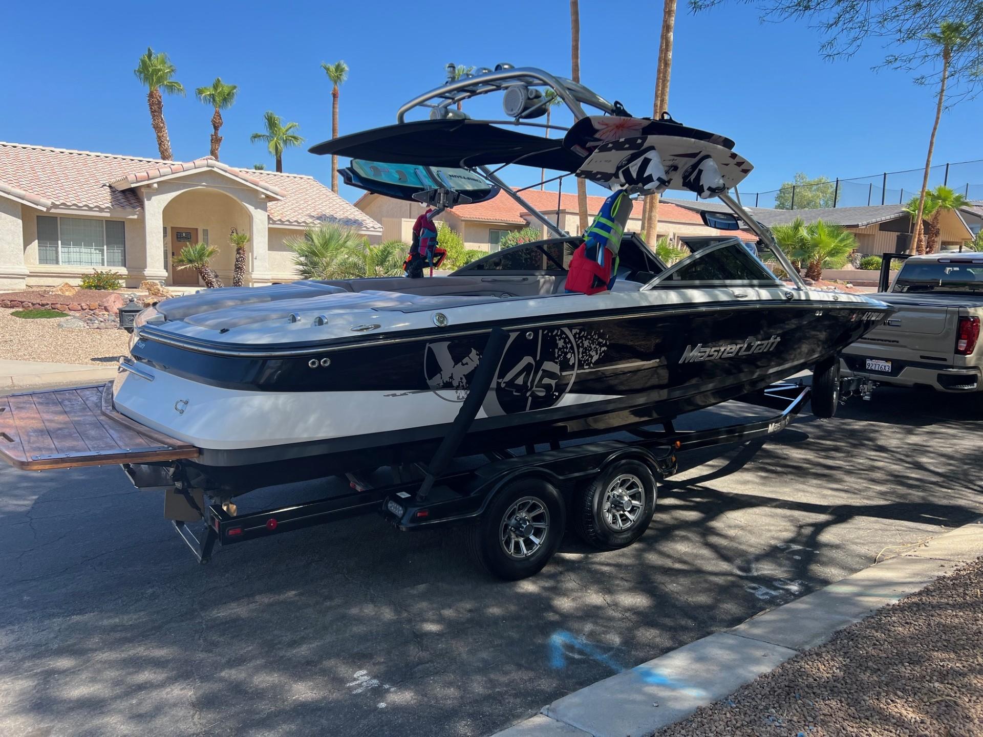2006 Mastercraft X45 w/ 8.1 liter INDMAR engine – Excellent Condition!