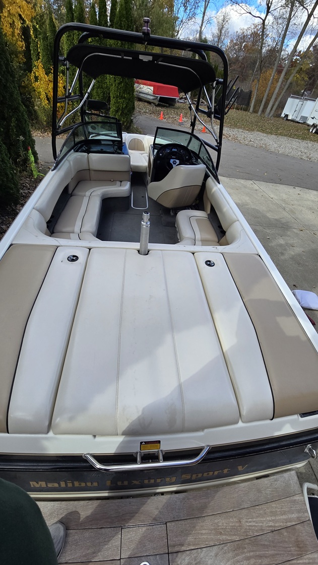 Malibu LSV 23
