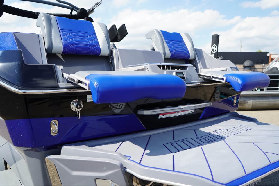 2022 Malibu Wakesetter 25 LSV