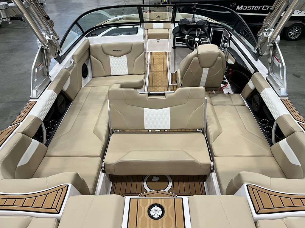 2024 MasterCraft XT22