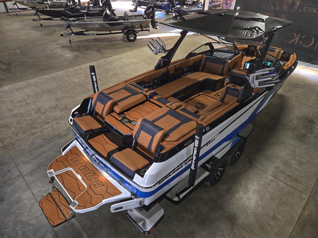2025 MALIBU BOATS 24 MXZ Icon