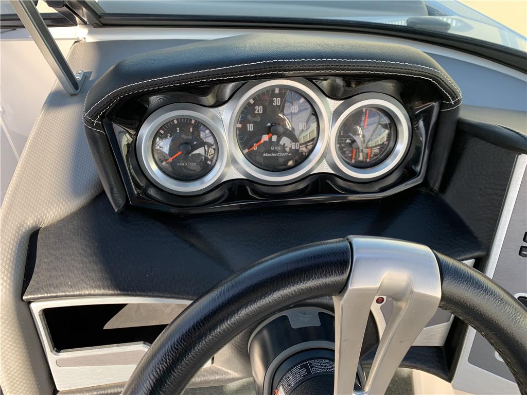 2018 MasterCraft XT22. Only 75 Hours