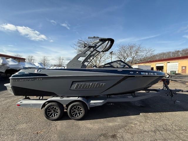 2020 Malibu 23 LSV