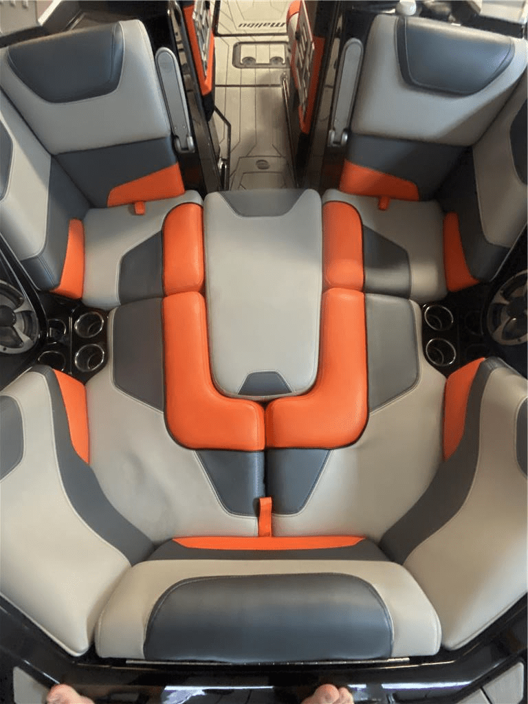 2018 Malibu Boats M235